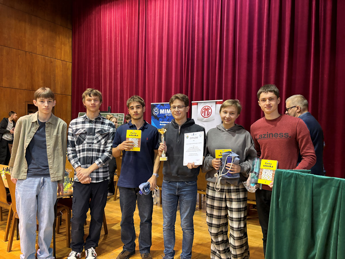 Złoto Powiatowych Szachach Drużynowych