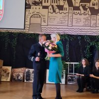 Dzisiaj obchodziliśmy Święto Patrona naszej Szkoły- Stefana Żeromskiego. Uroczystą akademię otworzyła Pani Dyrektor Katarzyna Wach, która w&nbsp;swoim przemówieniu odniosła się do osoby Stefana Żeromskiego i&nbsp;jego dzieł.