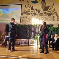 Dzisiaj obchodziliśmy Święto Patrona naszej Szkoły- Stefana Żeromskiego. Uroczystą akademię otworzyła Pani Dyrektor Katarzyna Wach, która w&nbsp;swoim przemówieniu odniosła się do osoby Stefana Żeromskiego i&nbsp;jego dzieł.