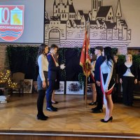 Dzisiaj obchodziliśmy Święto Patrona naszej Szkoły- Stefana Żeromskiego. Uroczystą akademię otworzyła Pani Dyrektor Katarzyna Wach, która w&nbsp;swoim przemówieniu odniosła się do osoby Stefana Żeromskiego i&nbsp;jego dzieł.