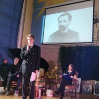 Dzisiaj obchodziliśmy Święto Patrona naszej Szkoły- Stefana Żeromskiego. Uroczystą akademię otworzyła Pani Dyrektor Katarzyna Wach, która w&nbsp;swoim przemówieniu odniosła się do osoby Stefana Żeromskiego i&nbsp;jego dzieł.