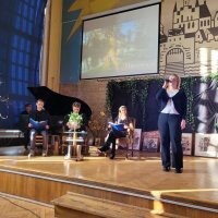 Dzisiaj obchodziliśmy Święto Patrona naszej Szkoły- Stefana Żeromskiego. Uroczystą akademię otworzyła Pani Dyrektor Katarzyna Wach, która w&nbsp;swoim przemówieniu odniosła się do osoby Stefana Żeromskiego i&nbsp;jego dzieł.