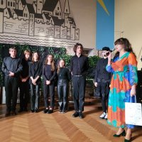 Dzisiaj obchodziliśmy Święto Patrona naszej Szkoły- Stefana Żeromskiego. Uroczystą akademię otworzyła Pani Dyrektor Katarzyna Wach, która w&nbsp;swoim przemówieniu odniosła się do osoby Stefana Żeromskiego i&nbsp;jego dzieł.