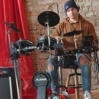 Pierwszy dzień wiosny młodzież naszego Liceum powitała w auli szkoły prezentując swoje talenty w TALENT SHOW