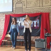 Pierwszy dzień wiosny młodzież naszego Liceum powitała w auli szkoły prezentując swoje talenty w TALENT SHOW