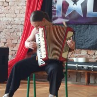 Pierwszy dzień wiosny młodzież naszego Liceum powitała w auli szkoły prezentując swoje talenty w TALENT SHOW