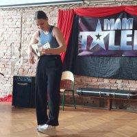 Pierwszy dzień wiosny młodzież naszego Liceum powitała w auli szkoły prezentując swoje talenty w TALENT SHOW