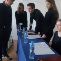 29 lutego odbyły się po raz drugi w naszej szkole Debaty Uczniowskie. Zorganizowano je w ramach realizacji działań programu wychowawczo-profilaktycznego szkoły