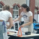 Drużyna LO1 wrazz 44 innymi drużynami z całej Polski miała za zadanie zbudować most o rozpiętości przęsła 100 cm mając do dyspozycji jedynie papier i klej. 