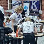 Drużyna LO1 wrazz 44 innymi drużynami z całej Polski miała za zadanie zbudować most o rozpiętości przęsła 100 cm mając do dyspozycji jedynie papier i klej. 