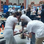 Drużyna LO1 wrazz 44 innymi drużynami z całej Polski miała za zadanie zbudować most o rozpiętości przęsła 100 cm mając do dyspozycji jedynie papier i klej. 