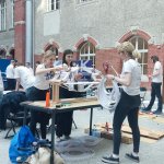 Drużyna LO1 wrazz 44 innymi drużynami z całej Polski miała za zadanie zbudować most o rozpiętości przęsła 100 cm mając do dyspozycji jedynie papier i klej. 