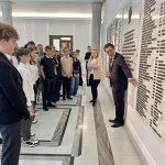 Zespół z I Edycji Debat Uczniowskich Młodzieżowej Rady Miasta Lęborka w Warszawie