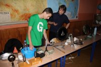 Noc Odkrywców  - pokazy dizyczne prezentują Jarek i Mariusz